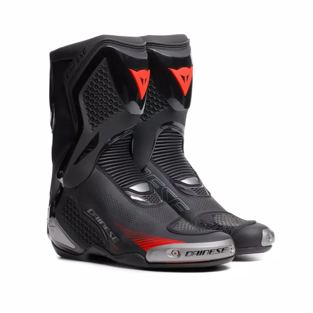 מגף ספורט TORQUE 4 AIR מבית DAINESE